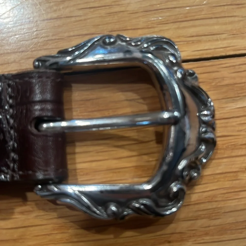 Brighton 1993 dark brown textured silver medallion accents belt size medium.